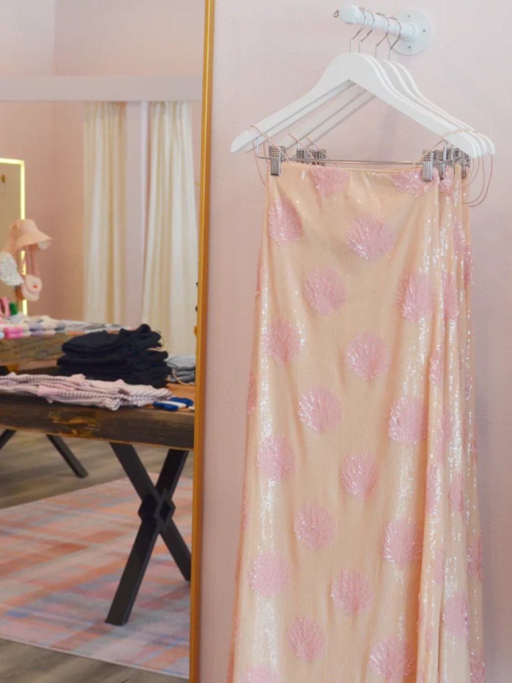 Show me your mumu lizzy midi dress in shell sequins - Picture 6 of 9